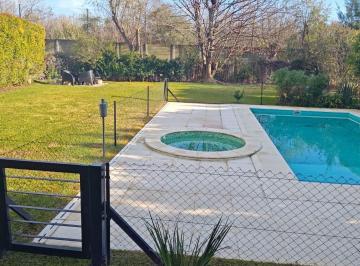 Casa · 720m² · 6 Ambientes · 2 Cocheras · Casa Venta Barrancas de Santa María