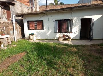 Casa de 6 ambientes, Lomas de Zamora · Dos Casas en Zona de La Salada