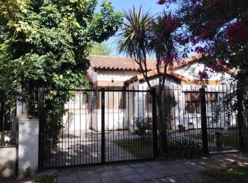 Casa · 118m² · 4 Ambientes · 1 Cochera · Casa en Venta - 3 Dorm. 1 Baño - Cochera - City Bell, La Plata
