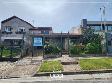 Casa de 4 ambientes, Mar del Plata · Venta. Chalet Playa Grande. 3 Dorm.. Lote de (10.39 X 31.83)