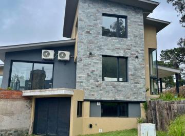 Casa de 6 ambientes, Mar del Plata · Casa Estilo Moderno Sierra de Los Padres
