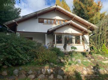 Casa · 222m² · 7 Ambientes · 2 Cocheras · Casa en Venta en Melipal