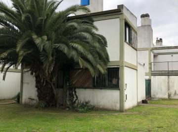 Casa de 6 ambientes, La Plata · Dúplex en Venta
