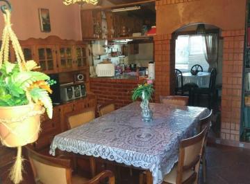Edificio · 260m² · Dos Casas y Locales en Venta en Pablo Podestá.