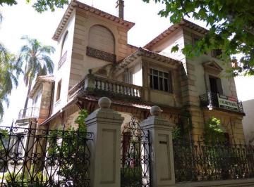 Casa · 576m² · 13 Ambientes · Antigua Casona en Venta a Reciclar| Belgrano R | Av de Los Incas