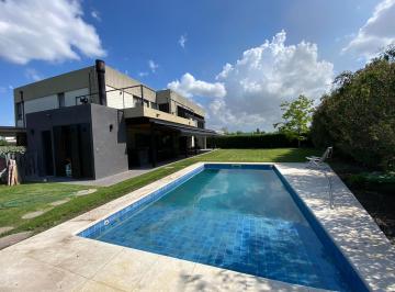 Casa · 300m² · 4 Ambientes · 3 Cocheras · Alquiler Temporario Enero - Lagos del Norte