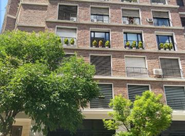Departamento · 256m² · 7 Ambientes · 1 Cochera · Departamento en Recoleta