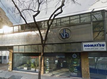 Local comercial · 1630m² · 8 Cocheras · Local con Deposito, Doble Frente y Estacionamiento a m de Av Entre Rios