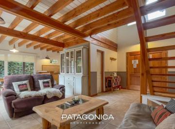 Departamento · 75m² · 3 Ambientes · 1 Cochera · Venta - Depto 3 Amb C/coch, Jardin, Equipado (Apto Att), Centro, Villa La Angostura