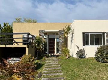 Casa de 4 ambientes, Costa Esmeralda · Casa en Venta de 4 Ambientes con Pileta