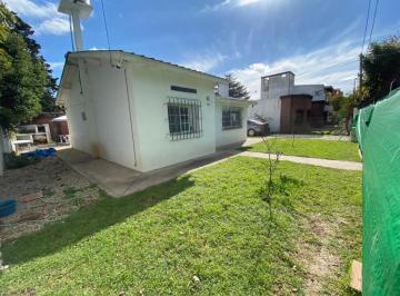 Casa · 87m² · 3 Ambientes · 1 Cochera · Casa en Venta - 2 Dorm. 1 Baño - 376,5 m² - City Bell, La Plata