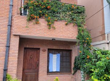 Casa de 5 ambientes, Almirante Brown · Casa en Venta - Adrogue