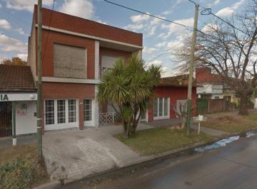 Casa de 5 ambientes, Lomas de Zamora · Apta Credito - Casa de Generosas Dimensiones 5 Ambientes