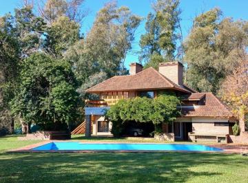 Casa · 198m² · 6 Ambientes · 4 Cocheras · Casa La Bota - Benavidez