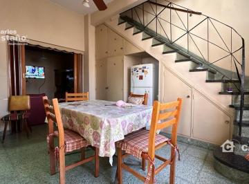 Casa · 154m² · 3 Ambientes · 1 Cochera · Casa en Lote Propio, Ideal Refacción o Terreno Para Dúplex