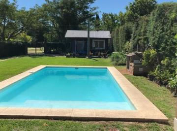 Casa · 65m² · 3 Ambientes · 4 Cocheras · Alquiler de Casa en Belén de Escobar, El Cazador