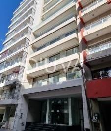 Departamento de 3 ambientes, La Plata · Departamento Dos Dorm. con Cochera en Alquiler - 50 E/ 18 y 19 - La Plata