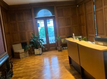 Oficina comercial · 250m² · 6 Ambientes · Excelente Oficina en Alquiler