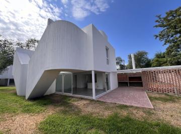 Casa · 135m² · 2 Ambientes · 2 Cocheras · Venta! Housing en Argüello - a Estrenar - Posesión Inmediata!