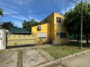 Casa · 90m² · 4 Ambientes · Casa a La Venta en Bella Vista de 4 Ambientes Apta Credito Bancario