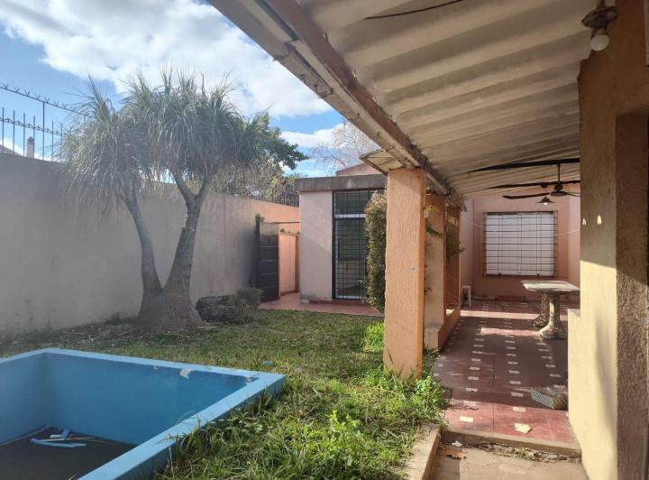 Casa · 3 Ambientes · 2 Cocheras