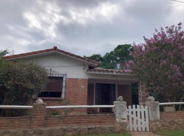 Casa de 6 ambientes, Villa Parque Siquiman · Vc011hermosa Casa en Las Mojarras
