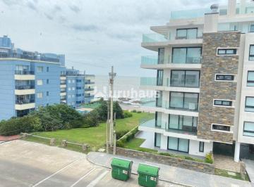 Foto1 · Departamento en Alquiler en Peninsula 3 Dorm.