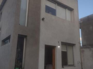 Casa de 4 ambientes, La Plata · Casa en Venta - Ringuelet