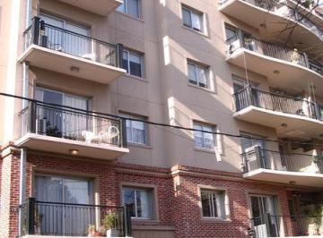 Departamento · 65m² · 2 Ambientes · Departamento - Adrogue - Venta