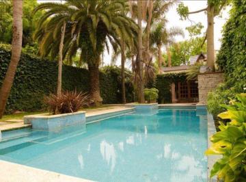 Casa · 400m² · 5 Ambientes · 3 Cocheras · Casa en Ringuelet