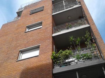 Departamento de 3 ambientes, Morón · Depto. Excelente Ubicación en Morón
