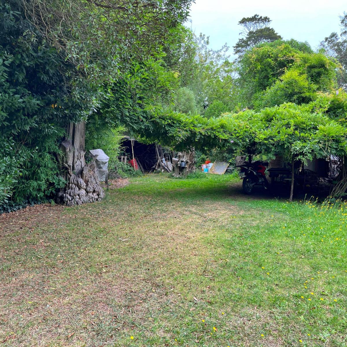 Lote 10x35 en calle ghandi 3600 — excelente entorno