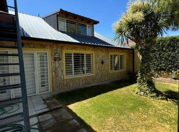 Casa · 308m² · 10 Ambientes · 2 Cocheras · Casa en Venta