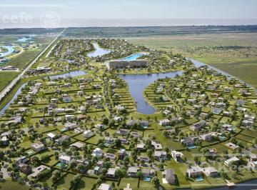 Terreno · 682m² · Lote en Venta en El Barrio Cerrado Lagoon Hudson