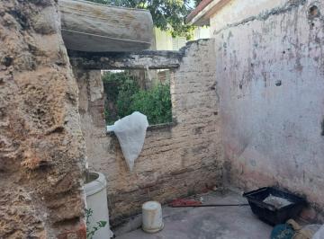 Casa de 2 ambientes, Córdoba · Se Vende Casa en Bº Residencial América 2 Dorm. U$d38.000, Se Escritura El 50%
