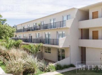 Departamento · 60m² · 2 Ambientes · 1 Cochera · Departamento en Venta en Saravi Village
