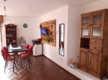 Departamento · 80m² · 3 Ambientes · Venta Dpto 2 Dor Centro Piso Alto Al Frente. Oportunidad