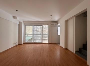 Departamento · 53m² · 2 Ambientes · 2 Ambientes en Triplex con Terraza y Dos Baños.