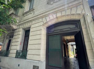 Casa de 7 ambientes, Flores · Casa en Venta, Flores