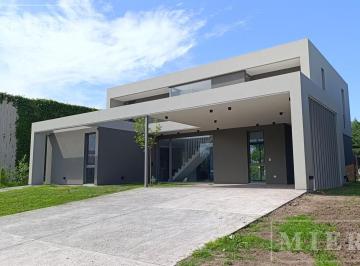 Casa · 193m² · 6 Ambientes · 2 Cocheras · Casa en Venta Sobre Lote Interno Haras Santa Maria El Atardecer