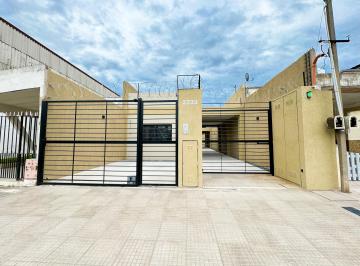 Departamento de 1 ambiente, Lanús · PH Monoambiente Amplio con Cochera en Lanús