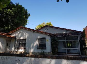 Casa de 3 ambientes, Almirante Brown · Chalet en Venta - Adrogue