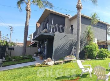 Casa · 200m² · 4 Ambientes · 1 Cochera · Venta Casa 4 Amb. en Ramos Mejia Quincho y Piscina
