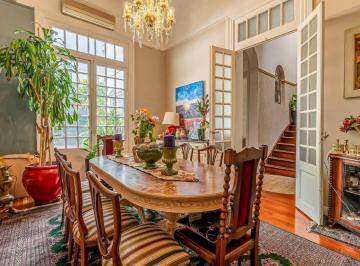 Casa · 297m² · 6 Ambientes · Excelente Casa de Estilo - Venta - 6 Amb - Suite - Patio - Parrilla - Belgrano R