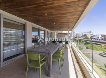 Foto1 · Venta Departamento 2 Dorm. Icon Brava Punta del Este