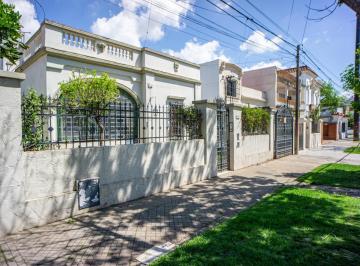 Casa · 420m² · 5 Ambientes · 2 Cocheras · Casa en Venta Rosario 4 Dorm.