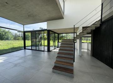Casa · 238m² · 5 Ambientes · 2 Cocheras · A Estrenar! Casa en Barrio El Campo, Campana, G. B. a. Zona Norte