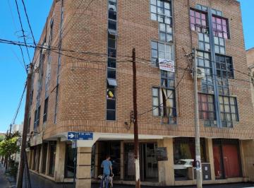 Departamento de 3 ambientes, Córdoba · Se Alquila Depto de 1 Dpto en Alberdi 1 Cuadra de Av Colon.
