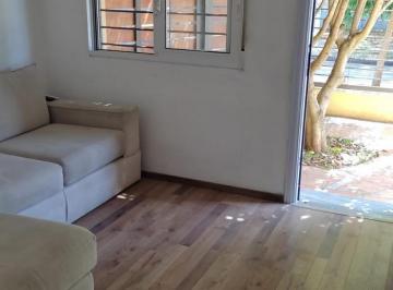 Casa · 74m² · 4 Ambientes · Casa en Brazo Oriental, Acepta Banco