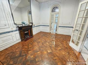 PH · 190m² · 7 Ambientes · Almagro, PH de 7 Ambientes en Tres Plantas con Balcón y Terraza Propia.